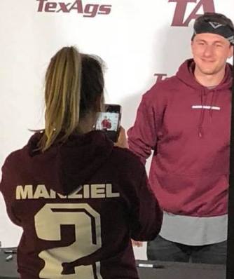 2 LA Valdez Here now! Been waiting four hrs at texags to see him.